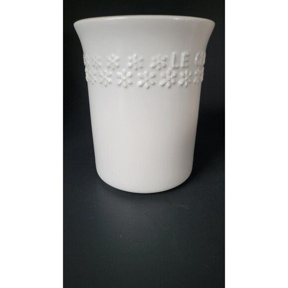LE CREUSET "Fleur" Small Quart Size Utensil Crock Cotton White With Flowers - Picture 4 of 9
